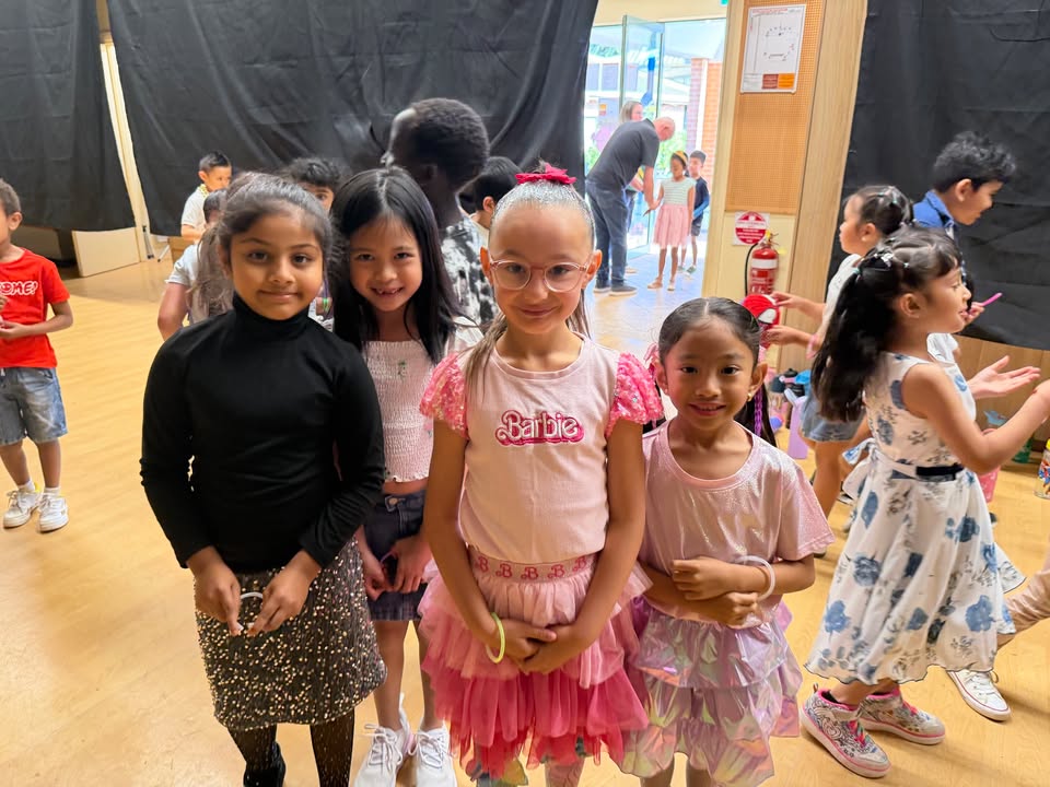 666933411890600_1323791652871436-1